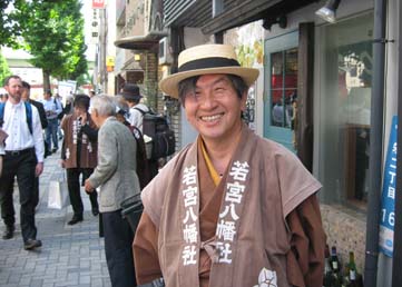 末広町で焼失を免れた2棟:佐藤タオルさんと北隣のショップ