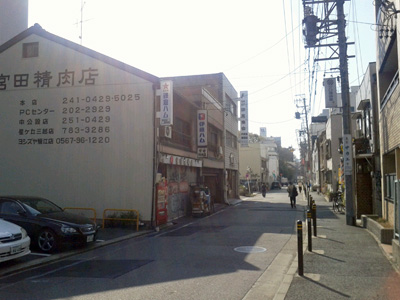 政秀寺北：宮田精肉店、深尾商会　そして、栄ミナミでは珍しい電柱群